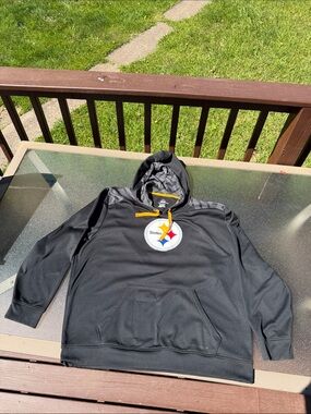 Majestic Steelers Logo Black Hoodie with Yellow Drawcord. Steelers On Back 2XL